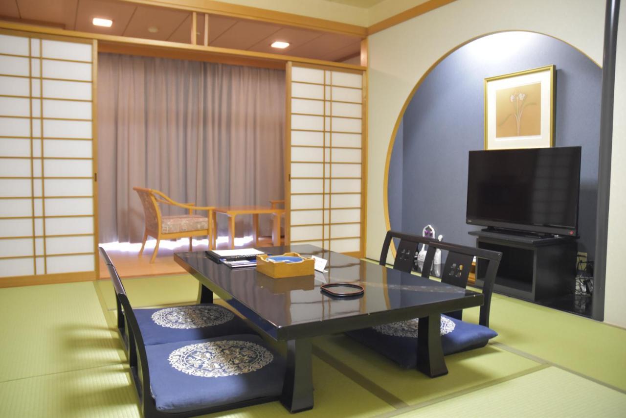 The Gran Resort Elegante Awajishima Εξωτερικό φωτογραφία