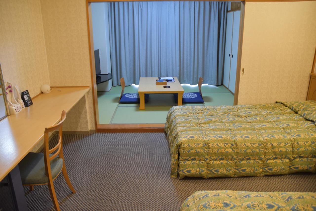 The Gran Resort Elegante Awajishima Εξωτερικό φωτογραφία